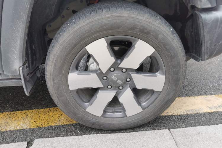 Used BAIC Off-Road BJ40 Electric Drive 2025 Advanced Edition Right Front Wheel Hub