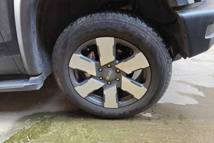 Used BAIC Off-Road BJ40 Electric Drive 2025 Standard Version I Right Front Wheel Hub