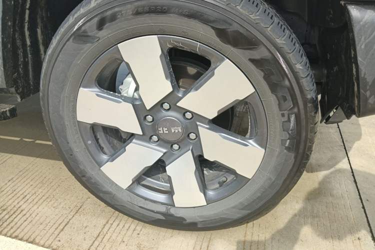Used BAIC Off-Road BJ40 Electric Drive 2025 Standard Edition Right Front Wheel Hub