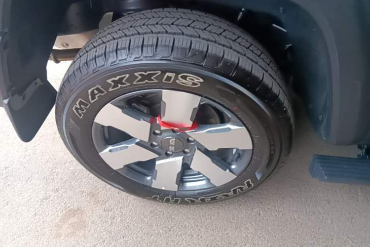Used BAIC Off-Road BJ40 Electric Drive 2025 Model Yuanjing Smart Travel Edition Right Rear Wheel Hub