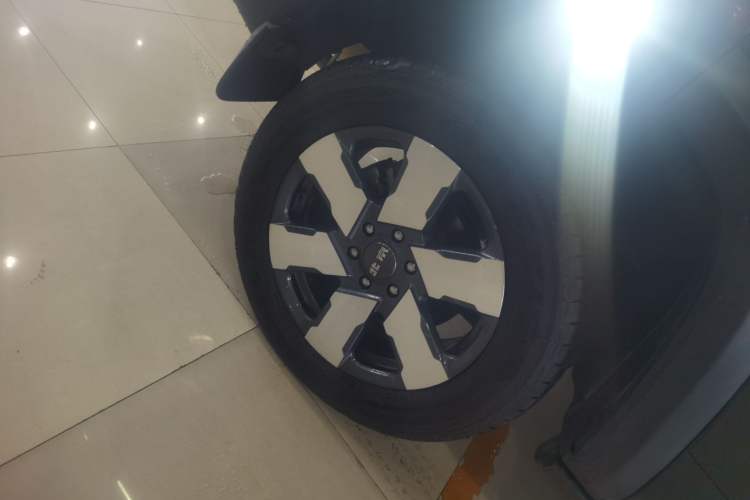 Used BAIC Off-Road BJ40 Electric Drive 2025 Advanced Edition Right Rear Wheel Hub