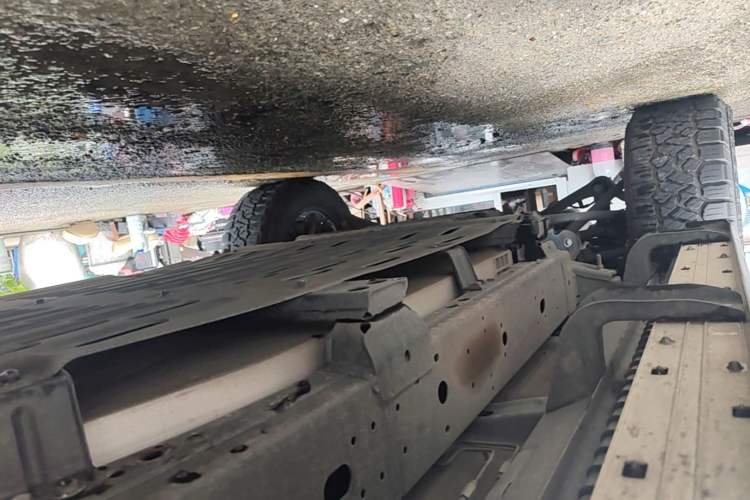 Used BAIC Off-Road BJ40 Electric Drive 2025 Standard Edition Right Side Sill
