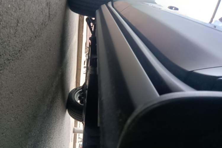 Used BAIC Off-Road BJ40 Electric Drive 2025 Model Yuanjing Smart Travel Edition Right Side Sill