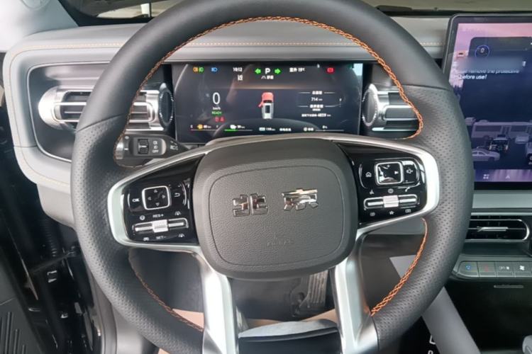 Used BAIC Off-Road BJ40 Electric Drive 2025 Model Yuanjing Smart Travel Edition Steering Wheel