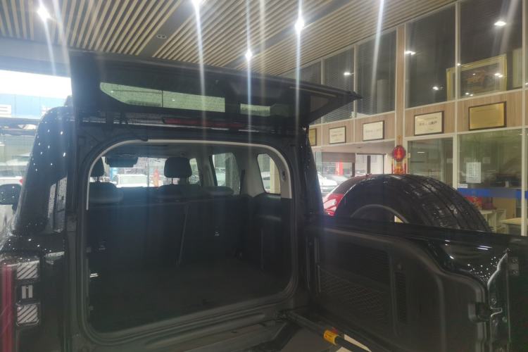 Used BAIC Off-Road BJ40 Electric Drive 2025 Advanced Edition Trunk