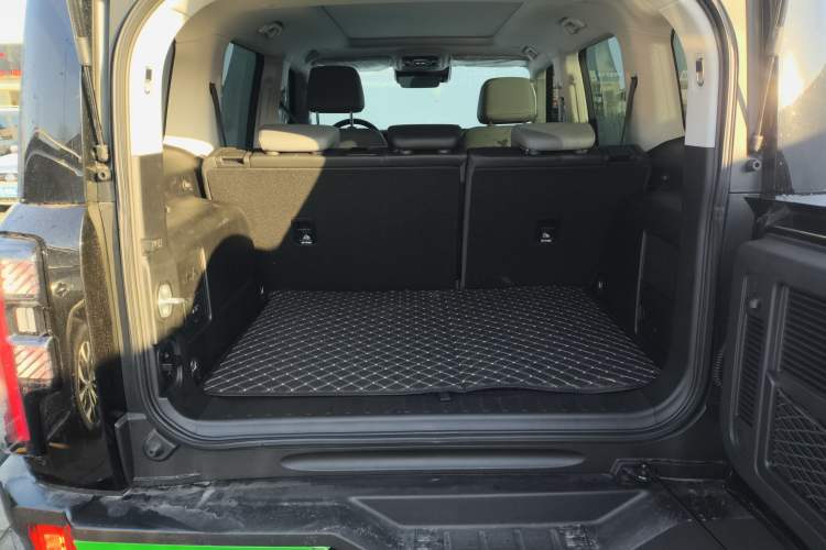 Used BAIC Off-Road BJ40 Electric Drive 2025 Standard Edition Trunk