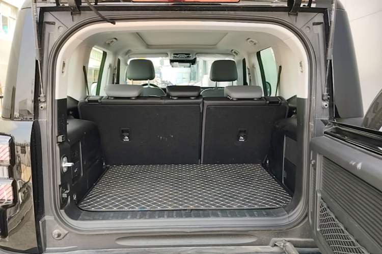 Used BAIC Off-Road BJ40 Electric Drive 2025 Advanced Edition Trunk