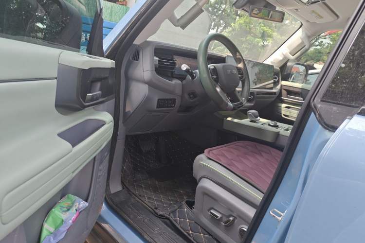 Used BAIC Off-Road BJ40 Electric Drive 2025 Advanced Edition Driver Seat