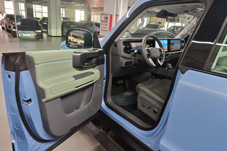 Used BAIC Off-Road BJ40 Electric Drive 2025 Advanced Edition Driver Seat