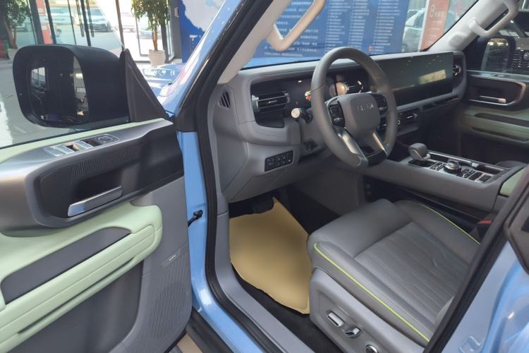 Used BAIC Off-Road BJ40 Electric Drive 2025 Advanced Edition Driver Seat