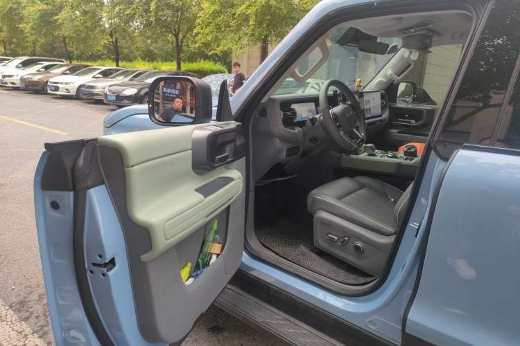 Used BAIC Off-Road BJ40 Electric Drive 2025 Standard Edition Driver Seat
