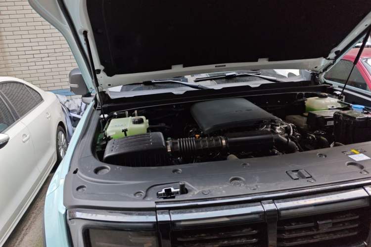 Used BAIC Off-Road BJ40 Electric Drive 2025 Standard Edition Engine Bay Right