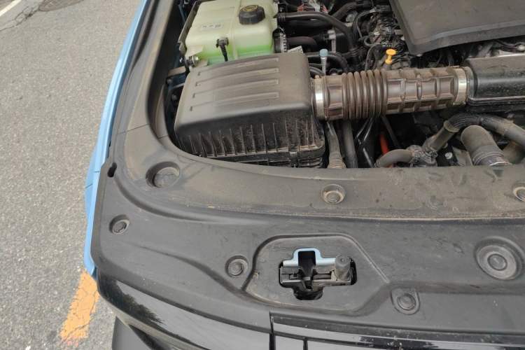 Used BAIC Off-Road BJ40 Electric Drive 2025 Standard Edition Engine Bay Right