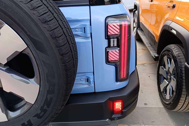 Used BAIC Off-Road BJ40 Electric Drive 2025 Advanced Edition Exterior 3