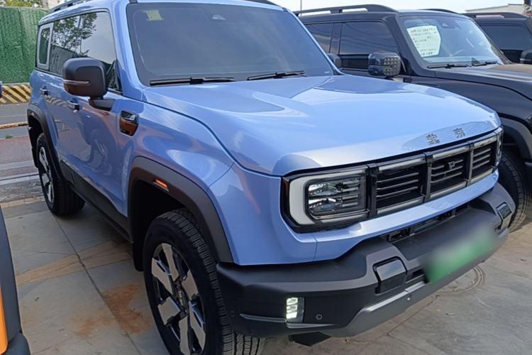 Used BAIC Off-Road BJ40 Electric Drive 2025 Advanced Edition Front Right 45 Deg