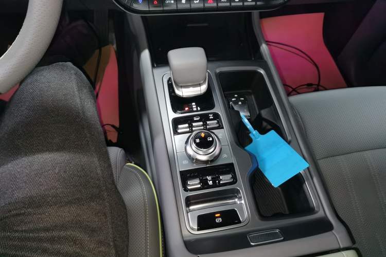 Used BAIC Off-Road BJ40 Electric Drive 2025 Advanced Edition Gear Lever