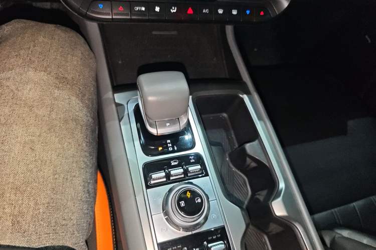 Used BAIC Off-Road BJ40 Electric Drive 2025 Advanced Edition Gear Lever