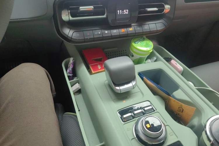 Used BAIC Off-Road BJ40 Electric Drive 2025 Standard Edition Gear Lever