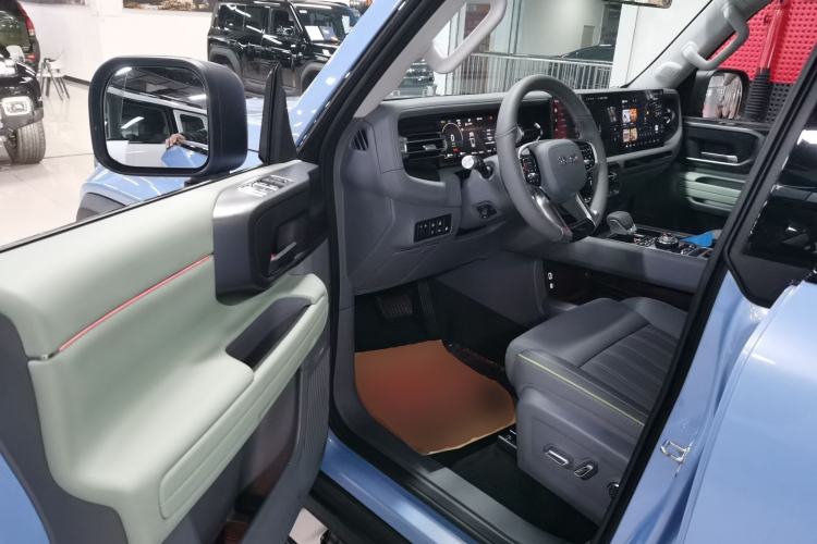 Used BAIC Off-Road BJ40 Electric Drive 2025 Advanced Edition Interior 3