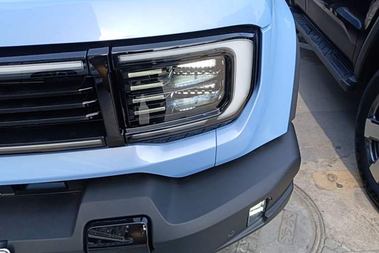Used BAIC Off-Road BJ40 Electric Drive 2025 Advanced Edition Left Front Headlight