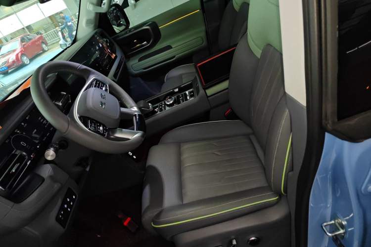 Used BAIC Off-Road BJ40 Electric Drive 2025 Advanced Edition Left Front Seat