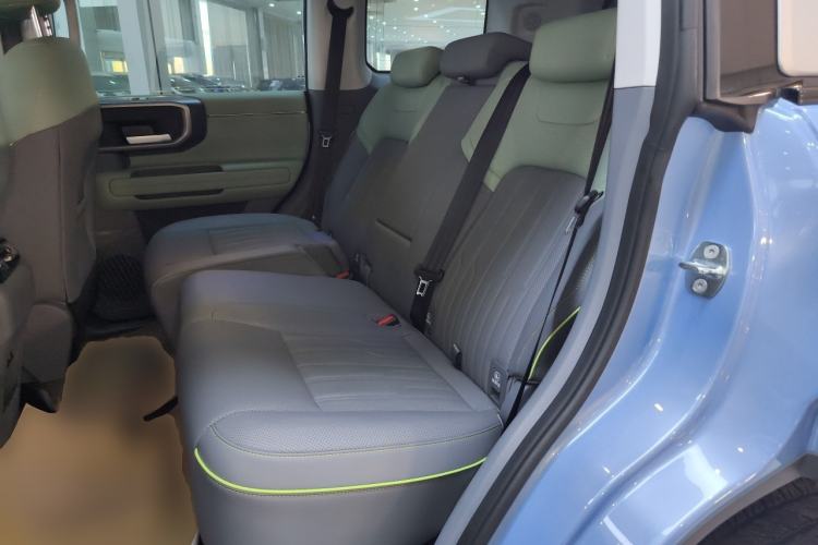 Used BAIC Off-Road BJ40 Electric Drive 2025 Advanced Edition Left Rear Seat