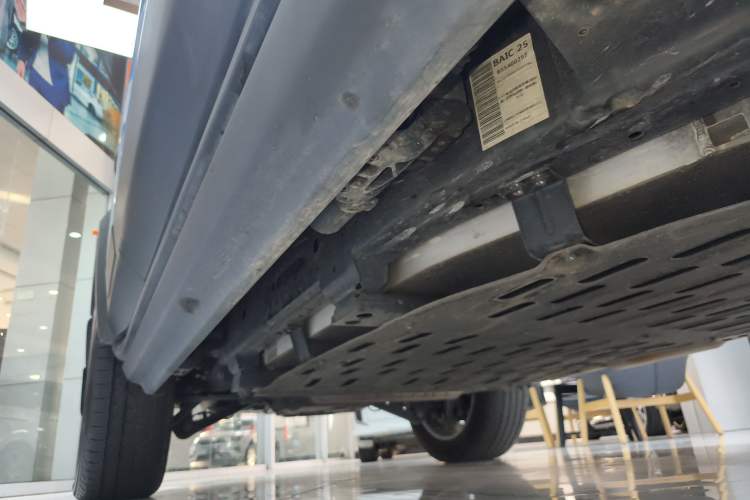 Used BAIC Off-Road BJ40 Electric Drive 2025 Advanced Edition Right Side Sill