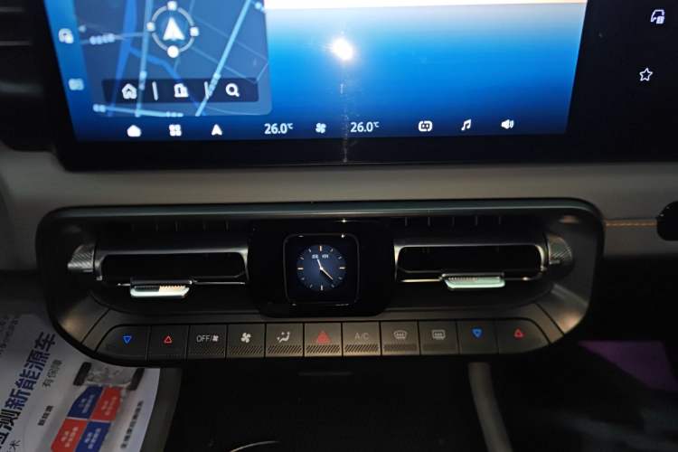 Used BAIC Off-Road BJ40 Electric Drive 2025 Advanced Edition Audio And AC Panel