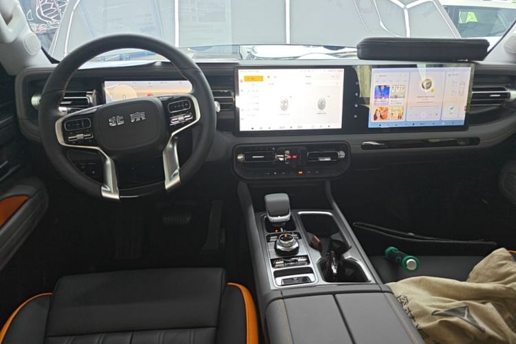 Used BAIC Off-Road BJ40 Electric Drive 2025 Advanced Edition Center Console