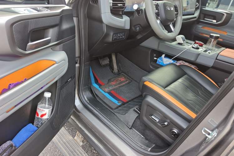 Used BAIC Off-Road BJ40 Electric Drive 2025 Advanced Edition Driver Seat