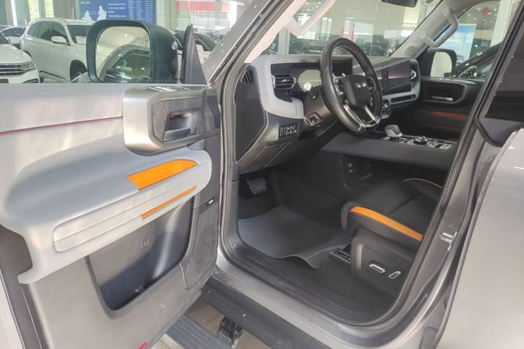 Used BAIC Off-Road BJ40 Electric Drive 2025 Advanced Edition Driver Seat
