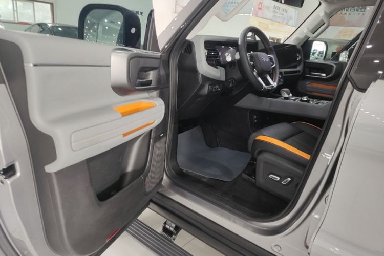 Used BAIC Off-Road BJ40 Electric Drive 2025 Advanced Edition Driver Seat