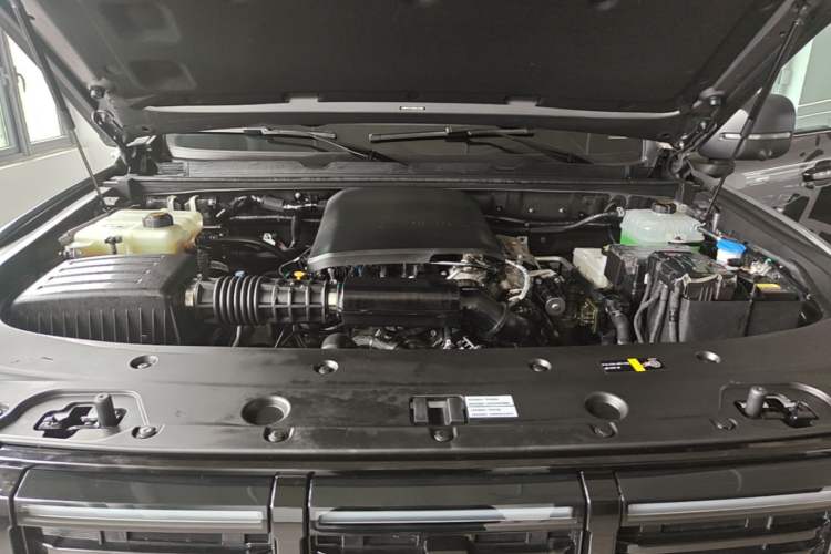 Used BAIC Off-Road BJ40 Electric Drive 2025 Standard Edition Engine Bay