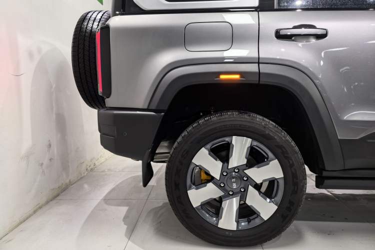 Used BAIC Off-Road BJ40 Electric Drive 2025 Advanced Edition Exterior 4