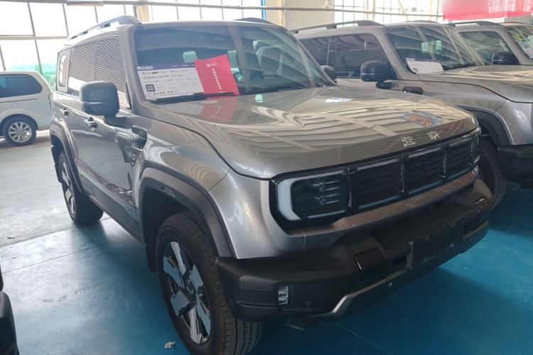 Used BAIC Off-Road BJ40 Electric Drive 2025 Advanced Edition Front Right 45 Deg