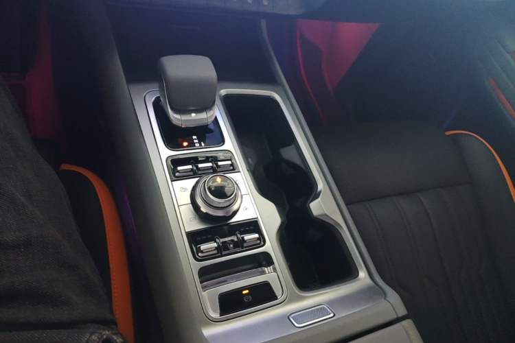 Used BAIC Off-Road BJ40 Electric Drive 2025 Advanced Edition Gear Lever