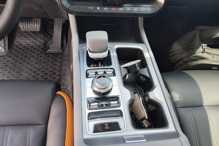 Used BAIC Off-Road BJ40 Electric Drive 2025 Advanced Edition Gear Lever