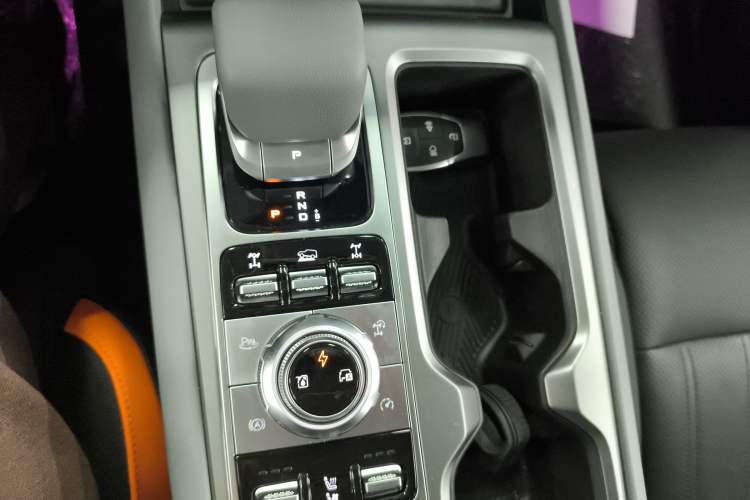 Used BAIC Off-Road BJ40 Electric Drive 2025 Advanced Edition Gear Lever