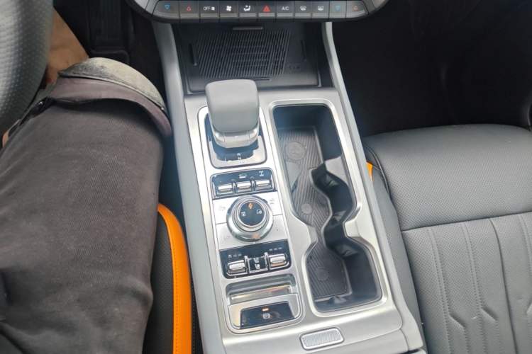 Used BAIC Off-Road BJ40 Electric Drive 2025 Advanced Edition Gear Lever