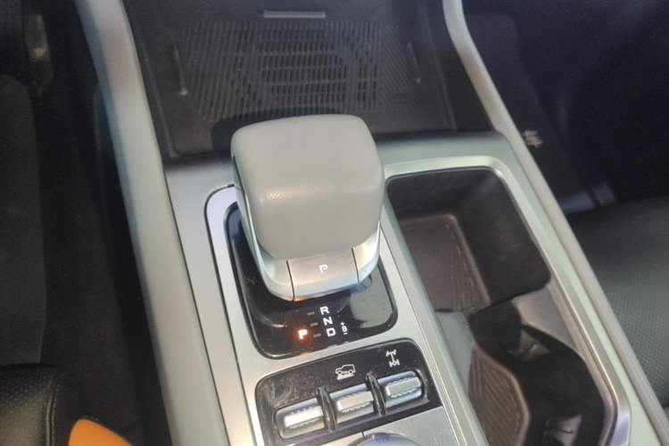 Used BAIC Off-Road BJ40 Electric Drive 2025 Advanced Edition Gear Lever