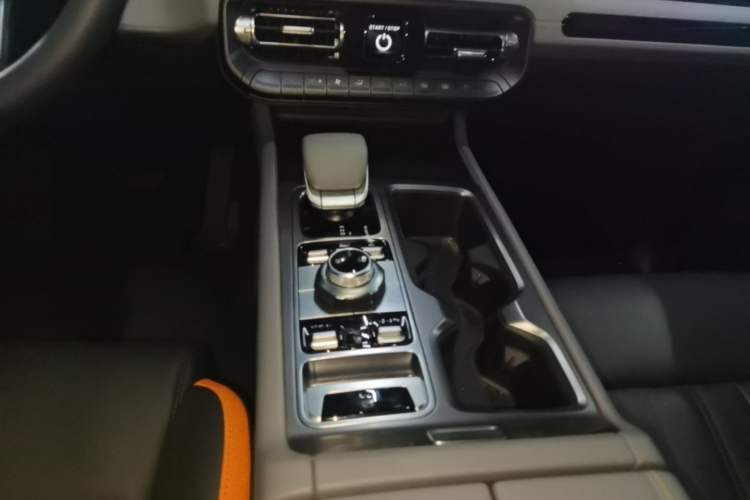 Used BAIC Off-Road BJ40 Electric Drive 2025 Standard Edition Gear Lever