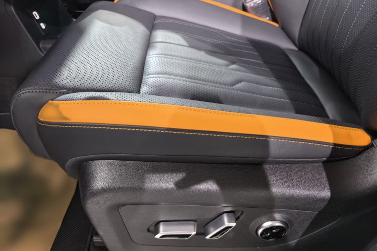 Used BAIC Off-Road BJ40 Electric Drive 2025 Advanced Edition Interior 1