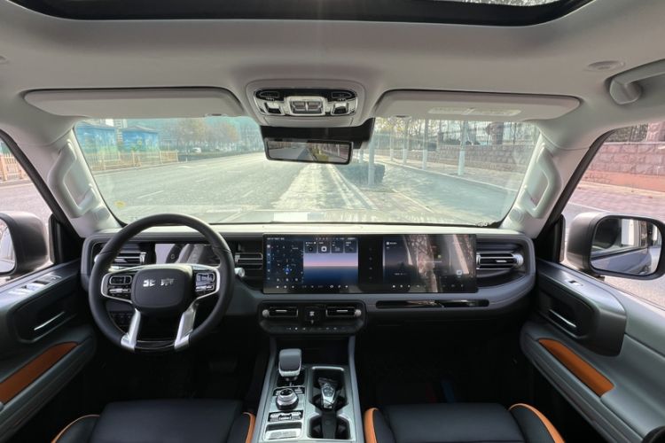 Used BAIC Off-Road BJ40 Electric Drive 2025 Advanced Edition Interior 2