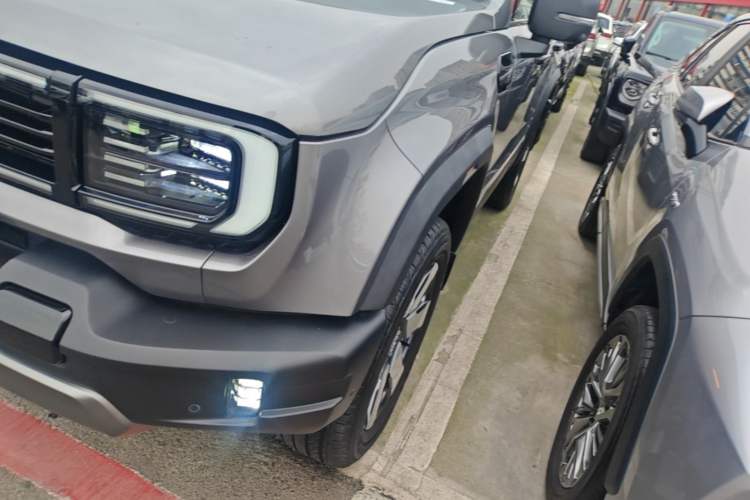 Used BAIC Off-Road BJ40 Electric Drive 2025 Advanced Edition Left Front Headlight