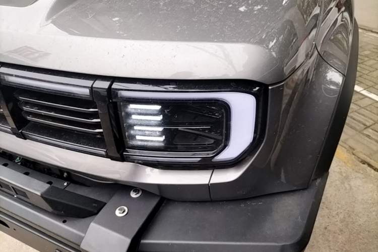 Used BAIC Off-Road BJ40 Electric Drive 2025 Standard Edition Left Front Headlight