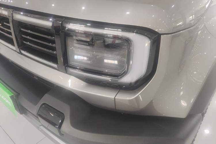 Used BAIC Off-Road BJ40 Electric Drive 2025 Advanced Edition Left Front Headlight