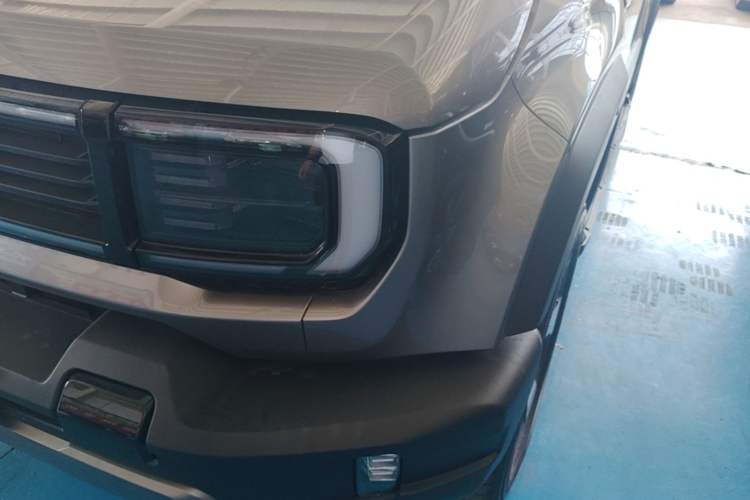 Used BAIC Off-Road BJ40 Electric Drive 2025 Standard Edition Left Front Headlight