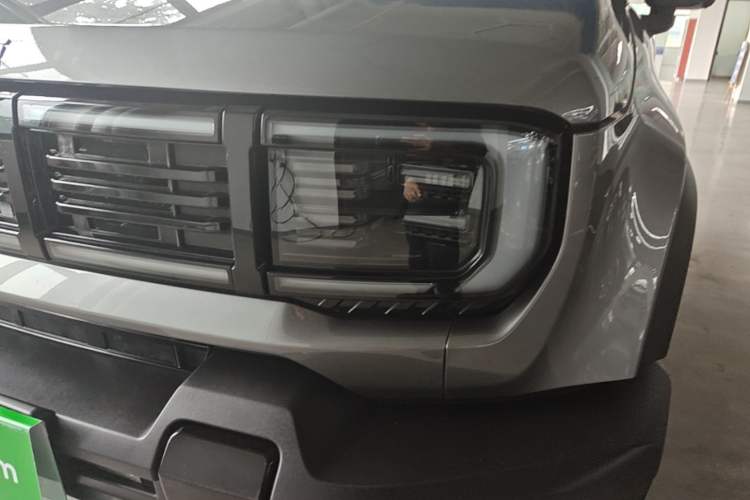 Used BAIC Off-Road BJ40 Electric Drive 2025 Standard Edition Left Front Headlight