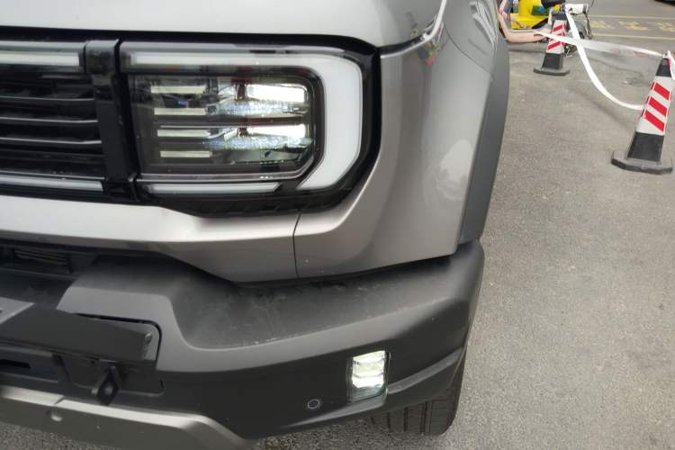 Used BAIC Off-Road BJ40 Electric Drive 2025 Advanced Edition Left Front Headlight