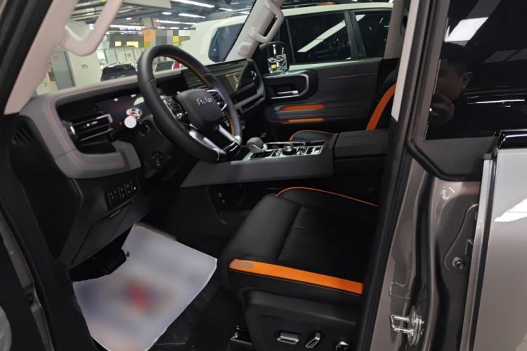 Used BAIC Off-Road BJ40 Electric Drive 2025 Advanced Edition Left Front Seat